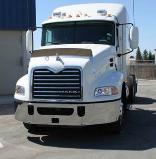 New In Box, Chrome, Mack CHN P/N 612C, 2005-2007, Set Forward