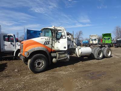 Mack Granite GU713 Tandem Axle Cab & Chassis Truck - MP7, 395HP, 9Ll Manual