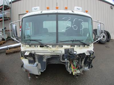 Mack Pinnacle CXU613 Cab Assembly