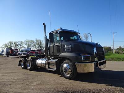 Mack Anthem 64T Day Cab Truck - MP8 445HP, 12 Speed M Drive Automatic