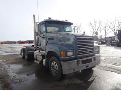 Mack Pinnacle CHU613 Day Cab Truck - MP8 415HP, 12 Speed M Drive Automatic