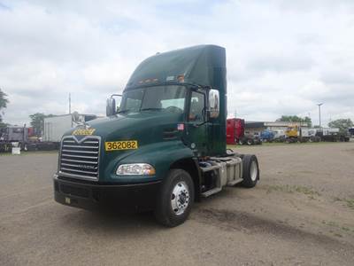 Mack Pinnacle CXU612 Single Axle Day Cab Truck - MP7 395HP, 12 Speed M Drive Automatic