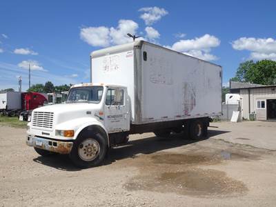 International 4700 Box Truck - Automatic