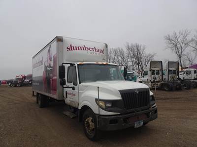 International TerraStar Box Truck - Automatic