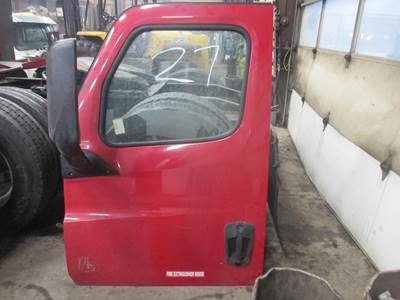 Freightliner Cascadia Door