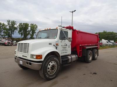 International 4900 Dump Truck - DT466E, 7 Speed Manual