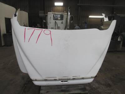 International 9200I Curved Hood 52", White