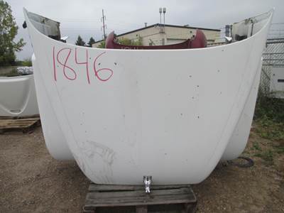 Used 2001 Mack CHN Hood, White