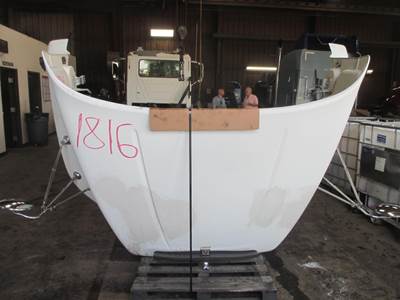 2005 Mack Vision CXN613 Hood, White
