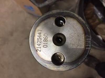 Mack MP7 Camshaft, P/N 21425447, Inspected W/Gear.