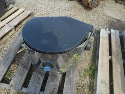 Peterbilt 579 Def Tank, '15.