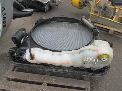 Freightliner Cascadia Radiator