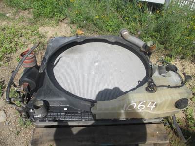 Freightliner Cascadia Radiator