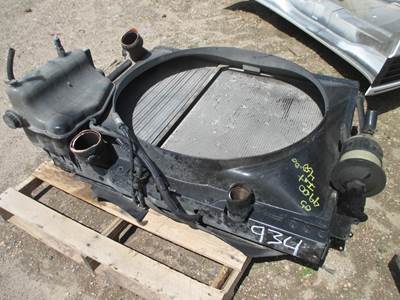 International 9900 Radiator