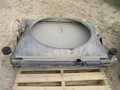Mack CH612 Radiator