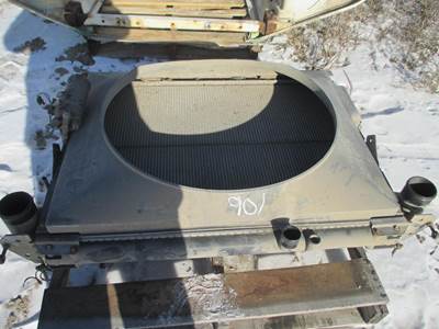 Mack CH613 Radiator