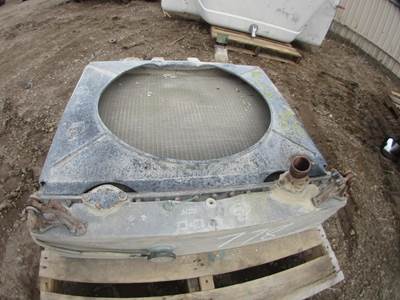Mack DM Radiator