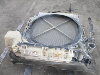 Mack Pinnacle CHU613 Radiator