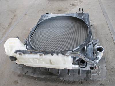 Mack Pinnacle CXU613 Radiator