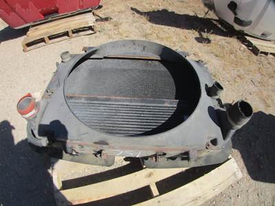 Peterbilt 335 Radiator