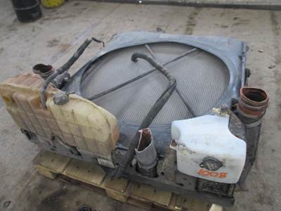 Peterbilt 389 Radiator