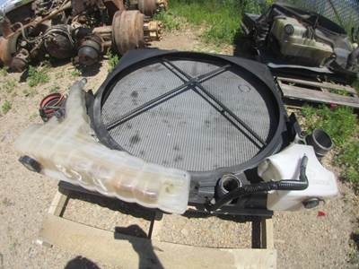 Peterbilt 579 Radiator
