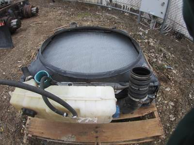Volvo VNL Radiator