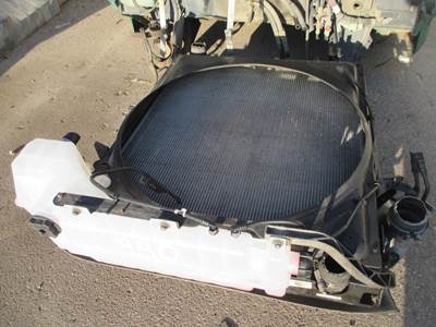 Volvo VNL Radiator