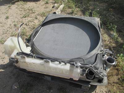 Volvo VNL Radiator
