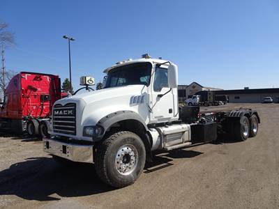 Mack Granite GU713 Roll Off Truck - MP7, 405HP, Automatic