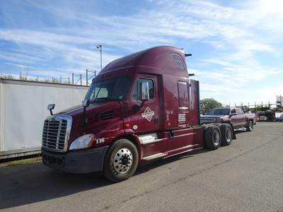 Freightliner Cascadia 125 Sleeper Semi Truck - Detroit 410HP, 12 Speed Dt12 Automatic