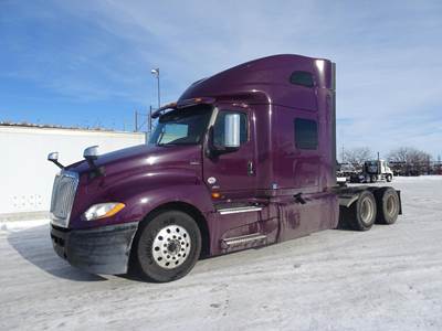 International LT Sleeper Semi Truck - Raised Roof Sleeper, A26 450HP, Automatic