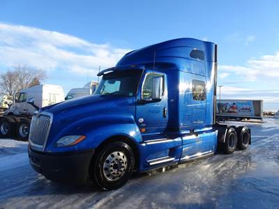 International LT Sleeper Semi Truck - Raised Roof Sleeper, A26 450HP, Automatic