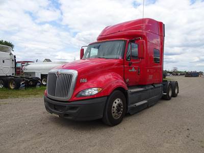 International ProStar Sleeper Semi Truck - Cummins 415HP, 10 Speed Manual