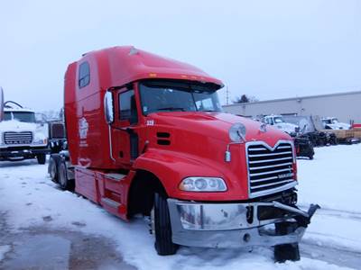 Mack Pinnacle CXU613 Sleeper Semi Truck - mp8 445HP