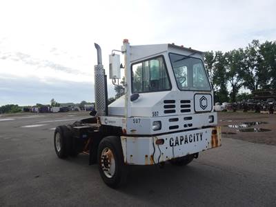 Capacity TJ5000 Yard Spotter Truck - Cummins