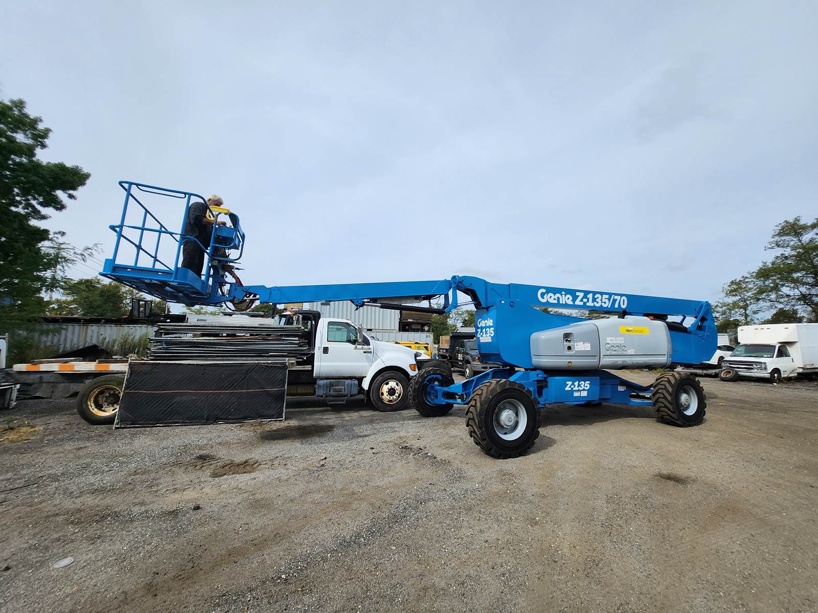 2010 Genie ZX13570 Articulated Boom Aerial Lift For Sale, 584 Hours