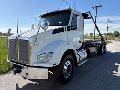 2020 Kenworth T880 Roll Off Truck - GALFAB OR75194T121 Roll Off Body