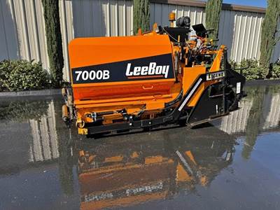 LeeBoy 7000B Asphalt Paver