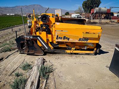 LeeBoy L8500ST Asphalt Paver - Track