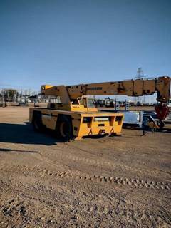 Broderson IC200-3G Carry Deck Crane
