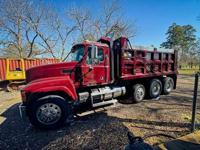Mack Pinnacle CHU600 Five Axle Dump Truck