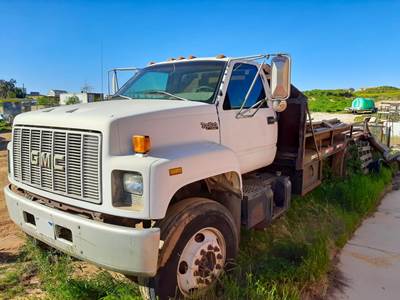 GMC TopKick C7500 Flatbed Truck