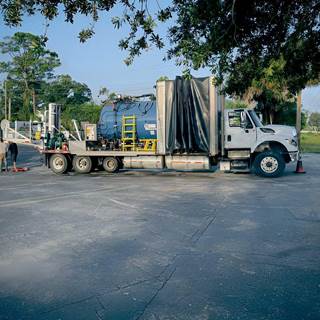 International WorkStar 7500 Truck