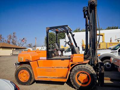 Komatsu FD115T-6 Pneumatic Tire Forklift