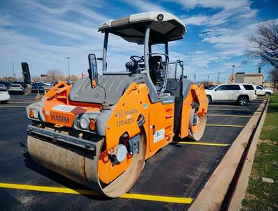 Hamm HD+90ivv Smooth Drum Roller Compactor