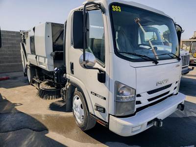 Isuzu NQR Sweeper Truck