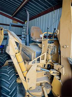 Case 860 Trencher