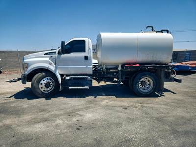 Ford F-650 Water Truck