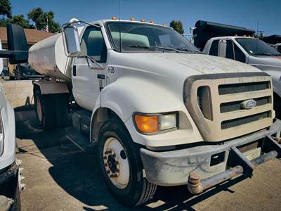 Ford F-750 XL Water Truck